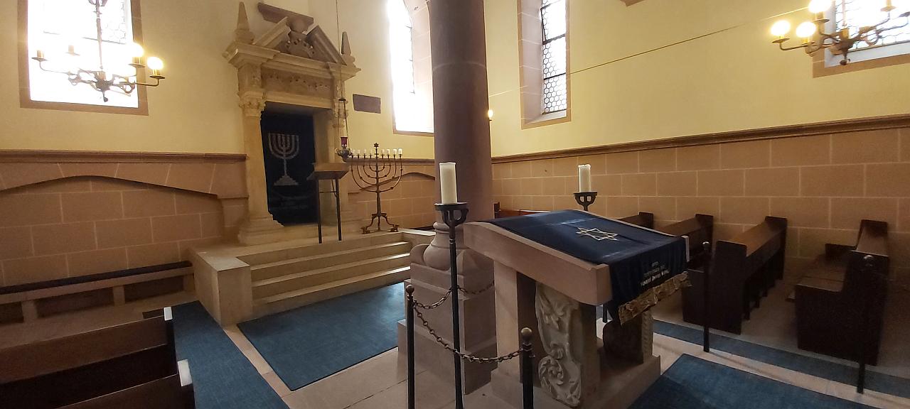 Synagoge innen